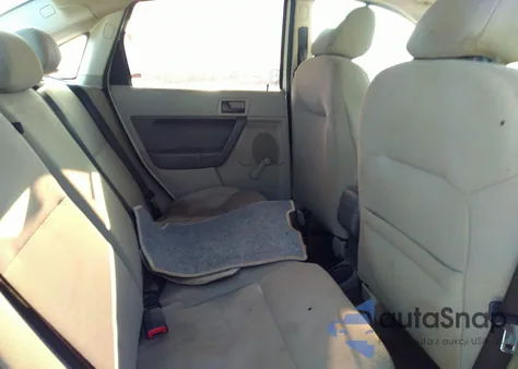 2010 Ford Focus S из США, поврежденный, VIN 1FAHP3EN6AW134424